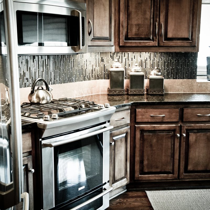 Kitchen Backsplash & Counters